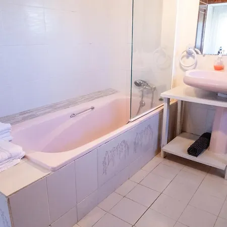 Yedrada Guest house La Adrada
